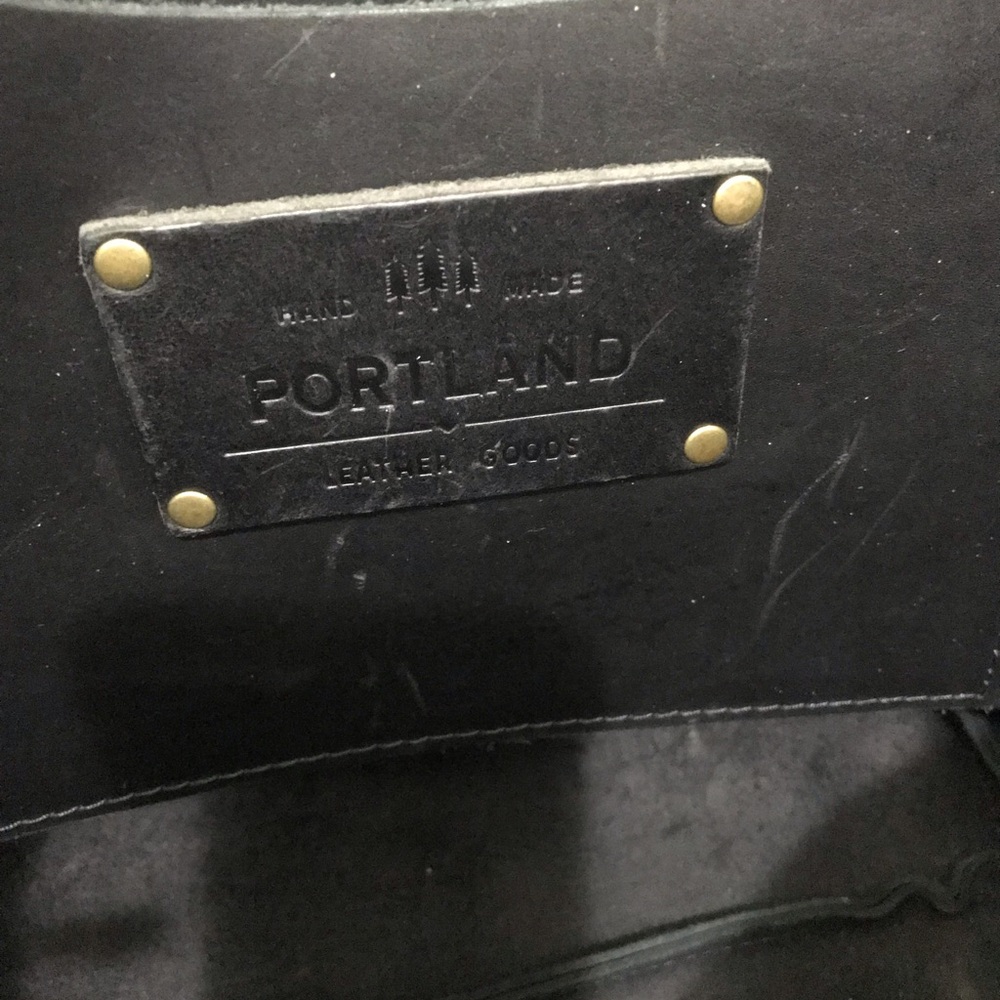 Portland Leather Black Tote - Picture 5 of 8